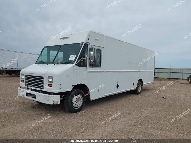 2010 FREIGHTLINER CHASSIS M LINE WALK-IN VAN   Diesel 4UZAARDU0ACAM0676 photo #3