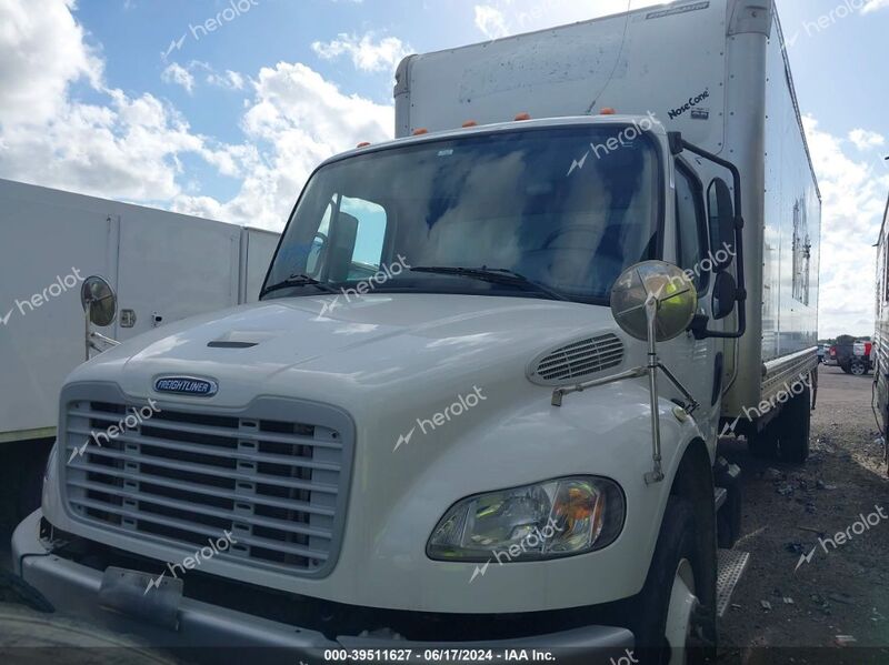 2017 FREIGHTLINER M2 106   Diesel 1FVACWDT6HHJB2155 photo #3