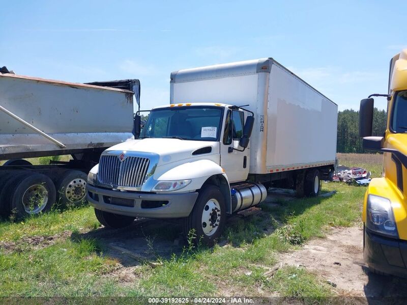 2018 INTERNATIONAL DURASTAR 4300   Diesel 3HAMMMML9JL436752 photo #3