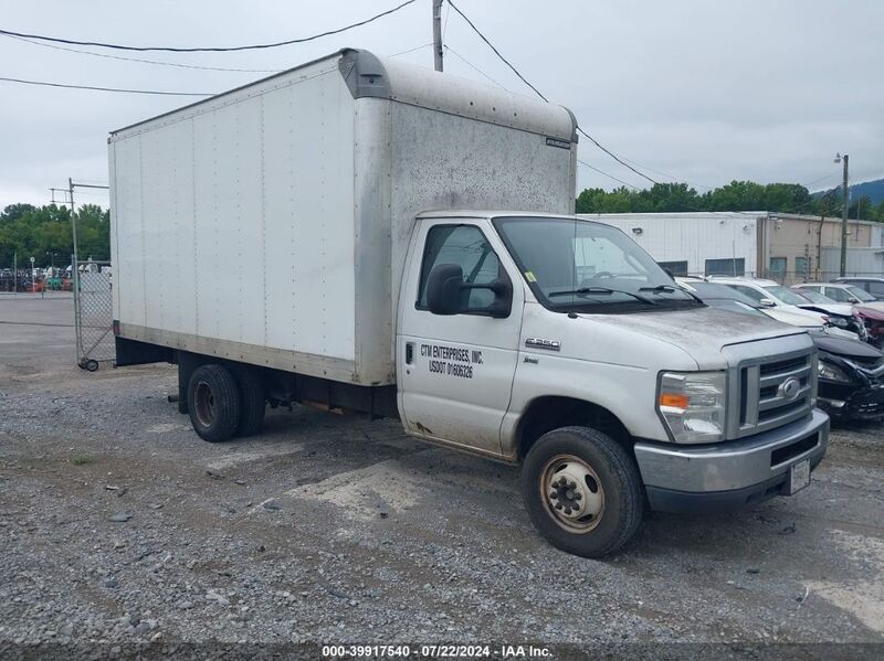 2015 FORD E-350 CUTAWAY White  Gasoline 1FDWE3FL8FDA12876 photo #1