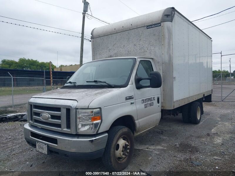 2015 FORD E-350 CUTAWAY White  Gasoline 1FDWE3FL8FDA12876 photo #3