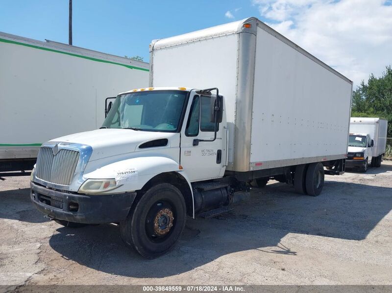 2005 INTERNATIONAL 4000 4300 White  Diesel 1HTMMAAL55H129514 photo #3