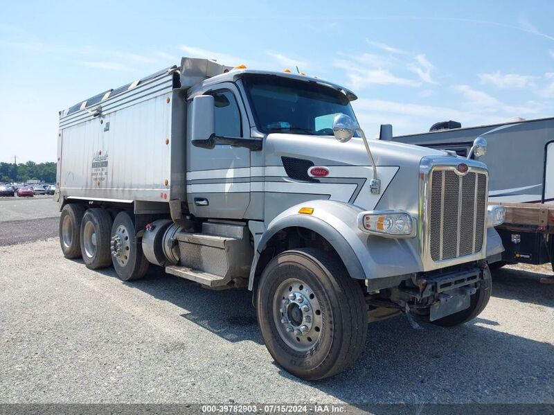 2023 PETERBILT 567 Silver  Diesel 1NPCXPEX6PD808436 photo #1