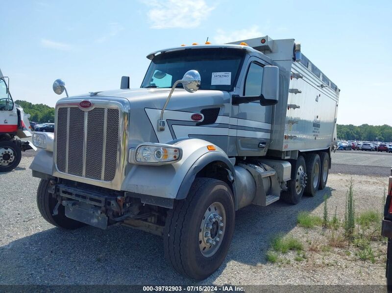 2023 PETERBILT 567 Silver  Diesel 1NPCXPEX6PD808436 photo #3