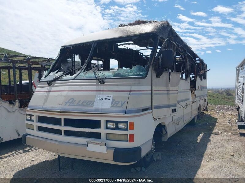 1993 CHEVROLET P30 White  Gasoline 1GBKP37N4P3301682 photo #3