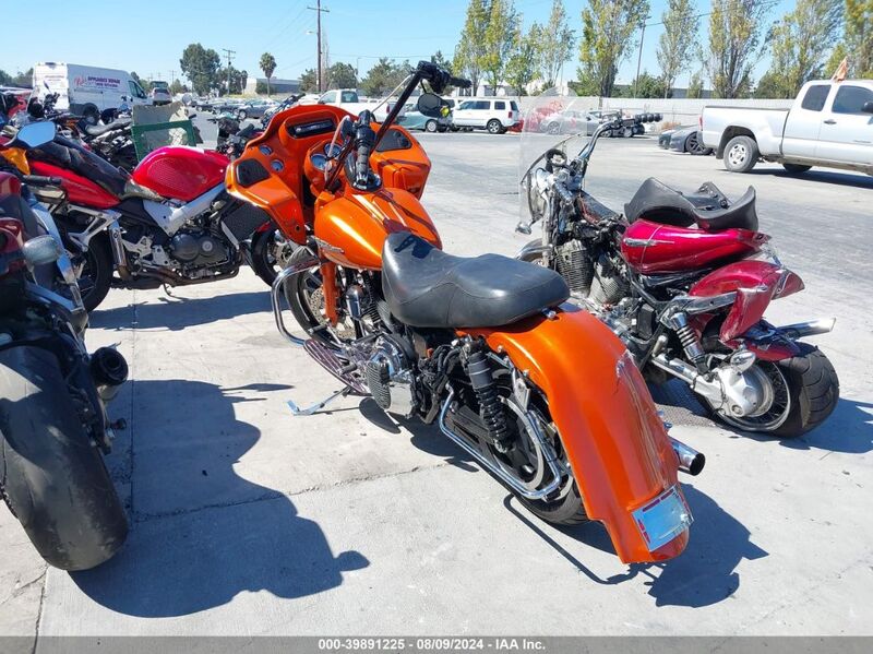 2011 HARLEY-DAVIDSON FLTRX Orange  Other 1HD1KH43XBB617106 photo #4