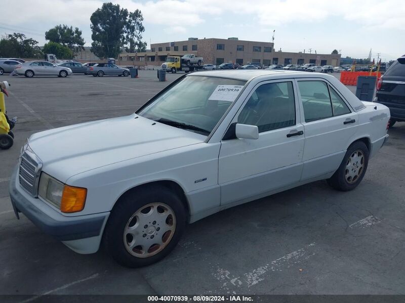 1993 MERCEDES-BENZ 190 E 2.6 White  Gasoline WDBDA29D4PG027878 photo #3