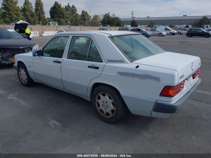 1993 MERCEDES-BENZ 190 E 2.6 White  Gasoline WDBDA29D4PG027878 photo #4