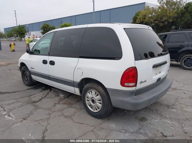 1997 PLYMOUTH VOYAGER SE White  Gasoline 2P4GP45R5VR286378 photo #4