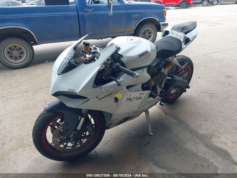 2015 DUCATI SUPERBIKE 899 PANIGALE White  Gasoline ZDM14BUW4FB027030 photo #3