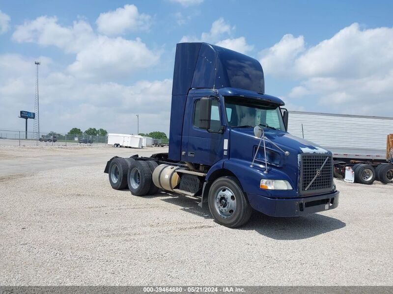 2009 VOLVO VN VNM Blue  Diesel 4V4MC9EG39N283615 photo #1