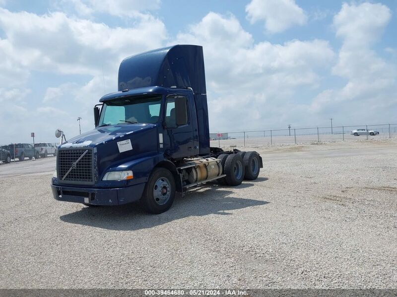 2009 VOLVO VN VNM Blue  Diesel 4V4MC9EG39N283615 photo #3