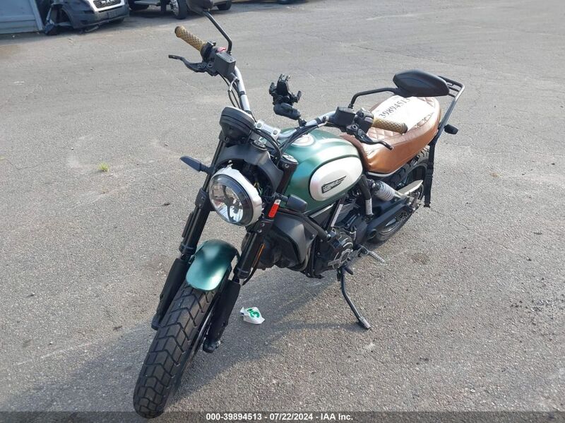 2019 DUCATI SCRAMBLER DESERT SLED Green  Gasoline ML0KAFPM9KT015986 photo #3