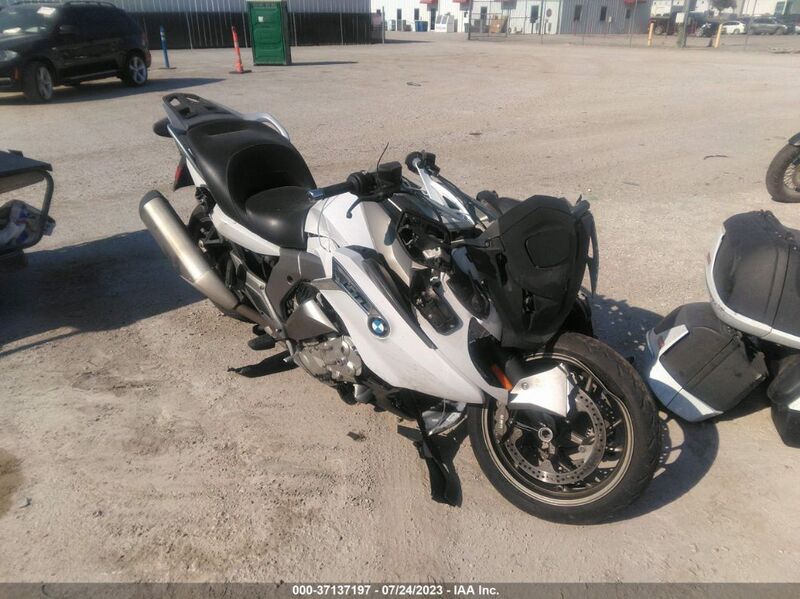 2018 BMW K1600 GTL White  Gasoline WB10F1203JZD91353 photo #3