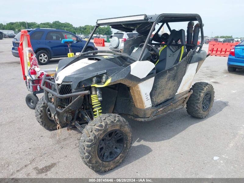 2016 CAN-AM MAVERICK 1000R X DS White  Gasoline 3JBPDAP27GJ000170 photo #1