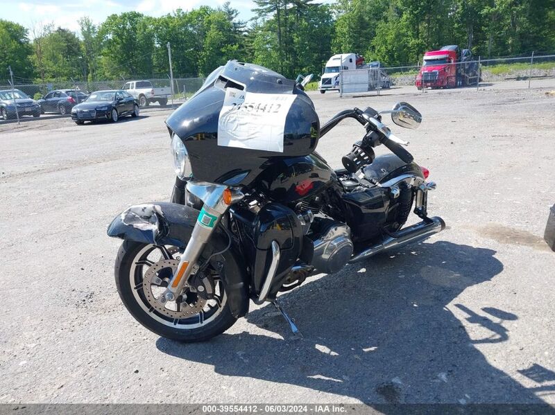 2019 HARLEY-DAVIDSON FLHT Black  Gasoline 1HD1FVC25KB651546 photo #3