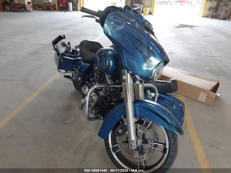 2014 HARLEY-DAVIDSON FLHX STREET GLIDE Blue  Other 1HD1KBM15EB713418 photo #1