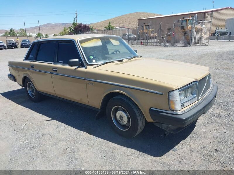 1985 VOLVO 244 DL/GL Gold  Gasoline YV1AX8846F3106878 photo #1