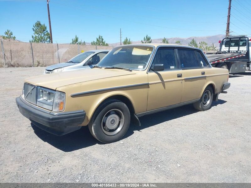 1985 VOLVO 244 DL/GL Gold  Gasoline YV1AX8846F3106878 photo #3