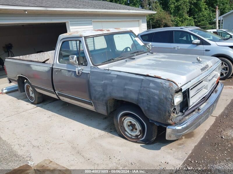 1989 DODGE D-SERIES D100 Silver  Gasoline 1B7FE06Y8KS088697 photo #1