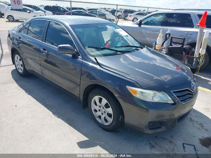 2010 TOYOTA CAMRY LE Blue  Gasoline 4T1BF3EK4AU110073 photo #1