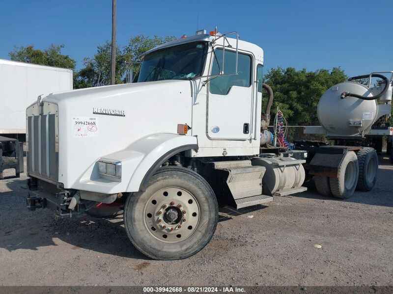 2019 KENWORTH T800 White  Diesel 3WKDD40X4KF257274 photo #3