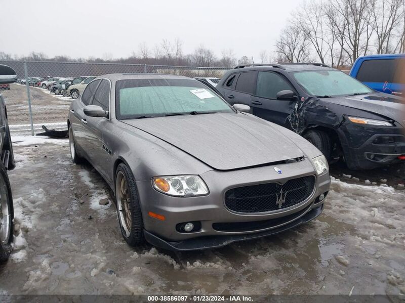 2006 MASERATI QUATTROPORTE EXECUTIVE GT/SPORT GT Gold  Gasoline ZAMCE39A160026042 photo #1