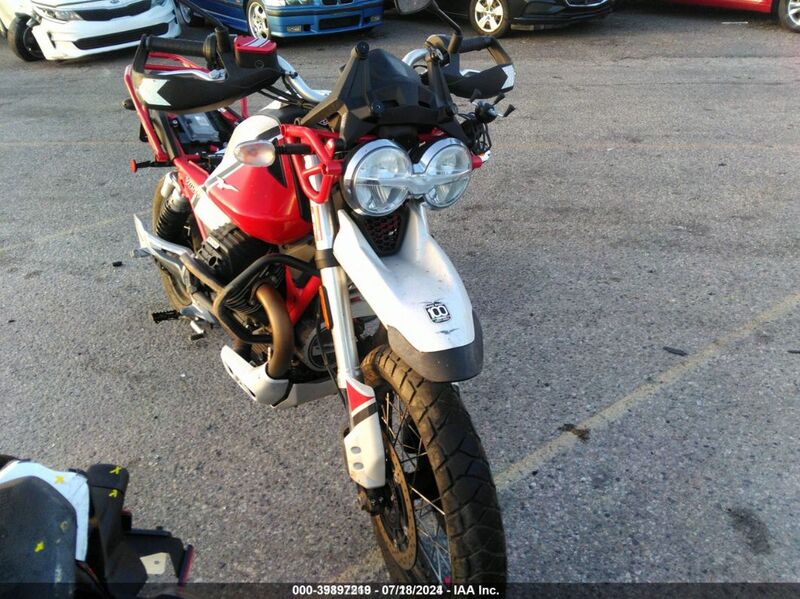 2020 MOTO GUZZI V85 TT ZGUKWU004LM000236 photo #1