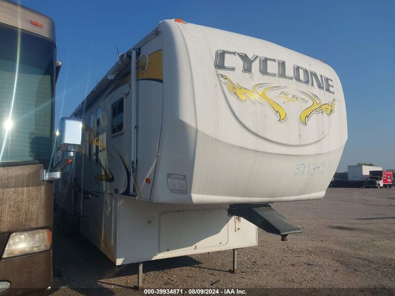 2008 CYCLONE 5TH WHEEL TRAVEL TRAILER White  Other 5SFGF40378E007151 photo #1