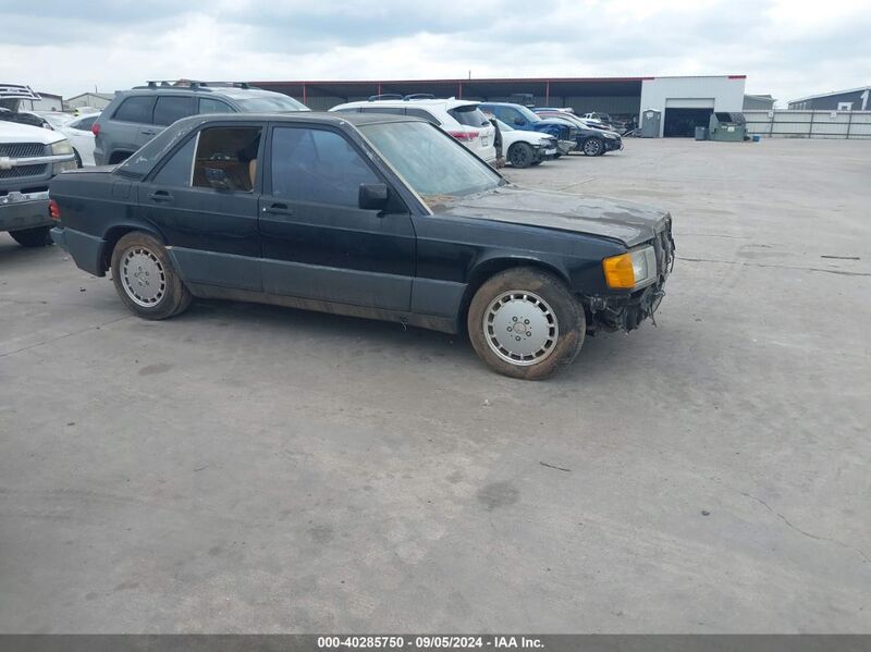 1993 MERCEDES-BENZ 190 E 2.6 Black  Gasoline WDBDA29D9PG021638 photo #1