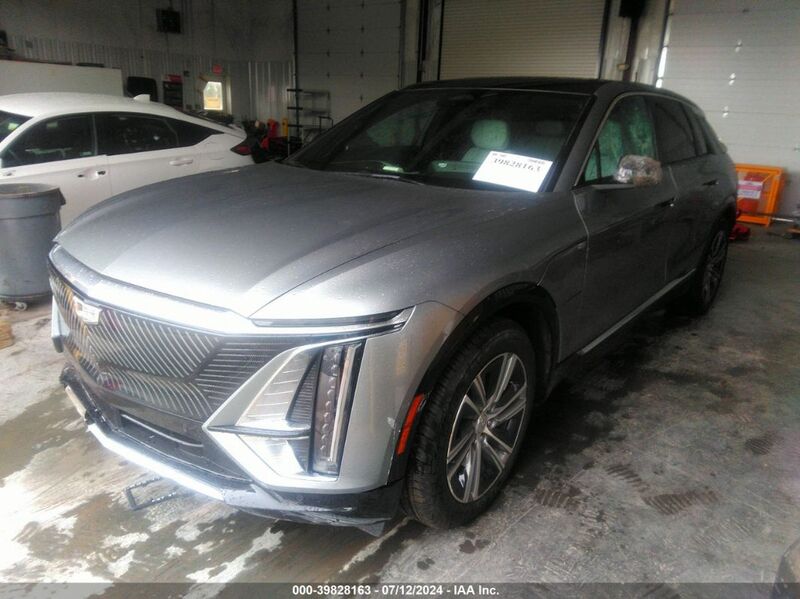 2024 CADILLAC LYRIQ LUXURY W/1SC Silver  Electric 1GYKPPRL9RZ114964 photo #3