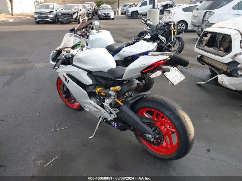 2019 DUCATI SUPERBIKE 959 PANIGALE White  Gasoline ZDM14B1W4KB010243 photo #4